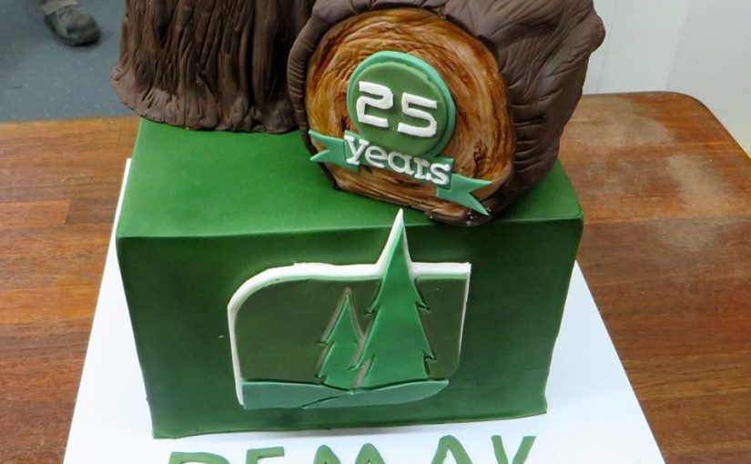 Demak Birthday Cake 25